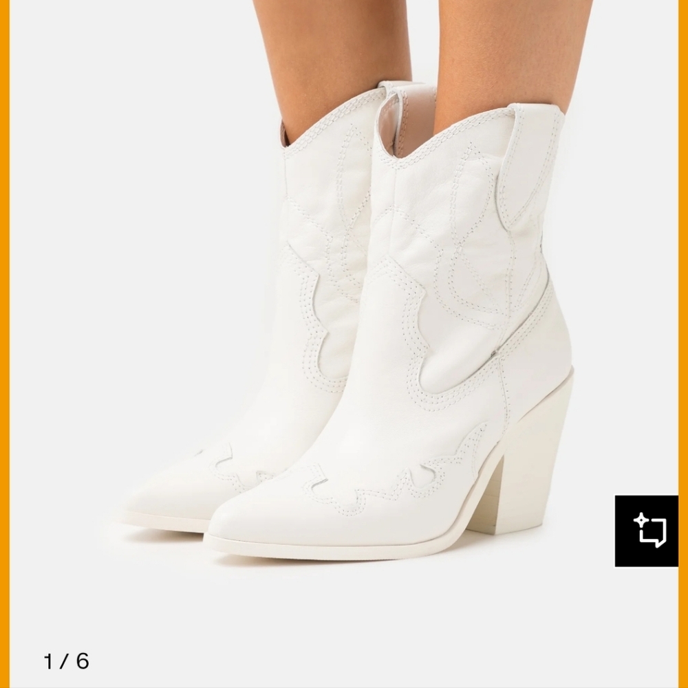 Aldo White Western-Style Women's Shorty  Boots